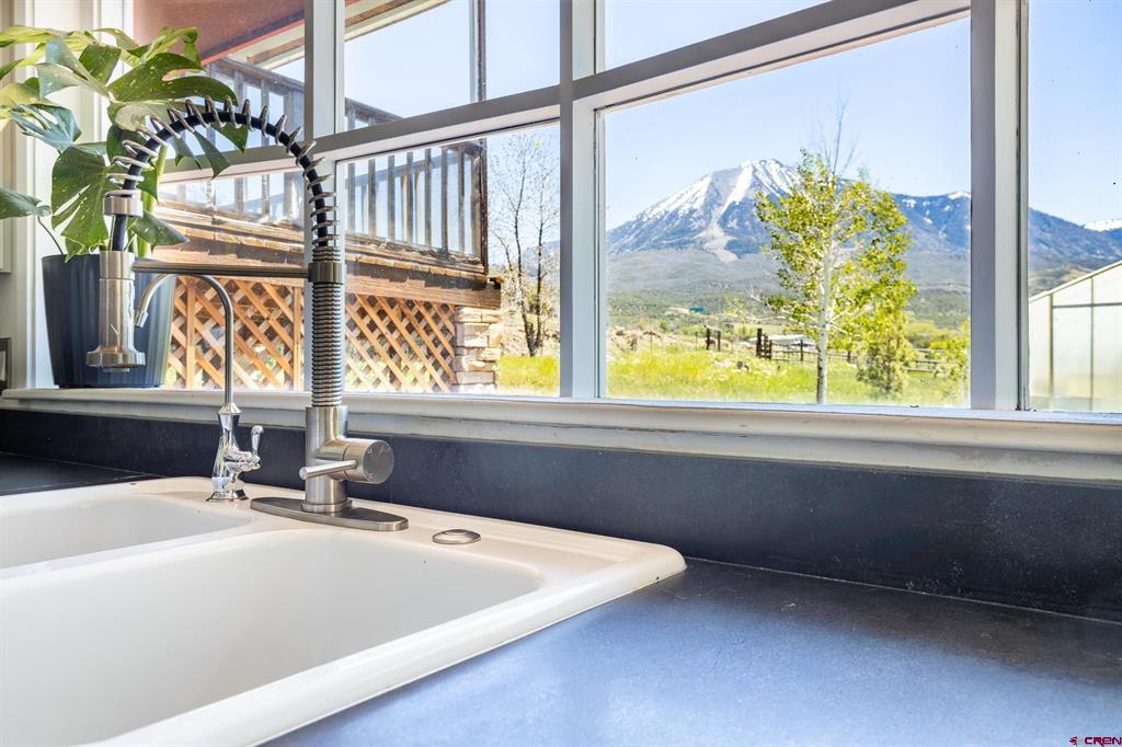 42224 Foothills Road Property Photo 10