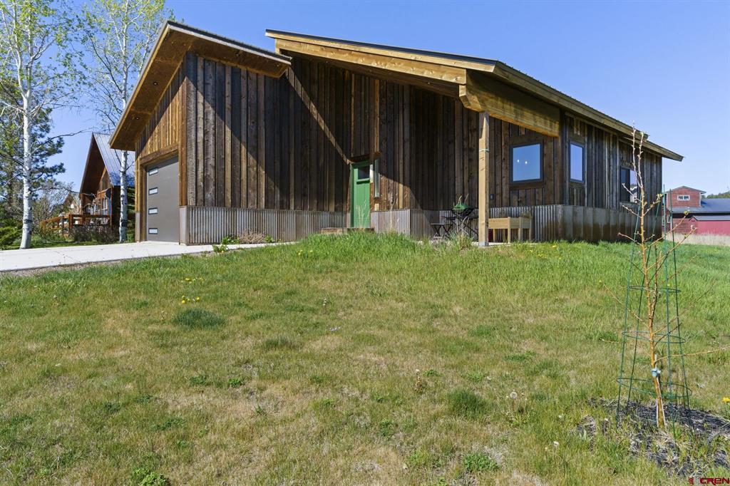 76 Saturn Drive Property Photo 1