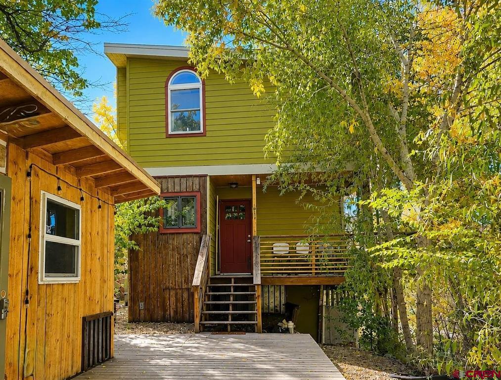 128 Colorado Avenue Property Photo 1