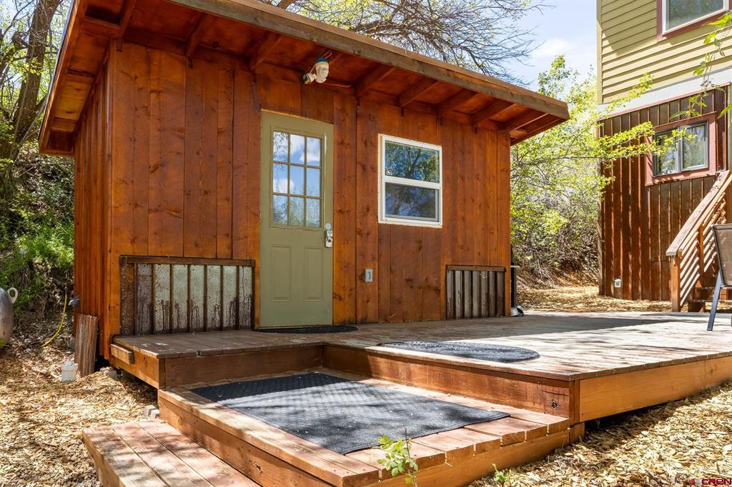 128 Colorado Avenue Property Photo 3
