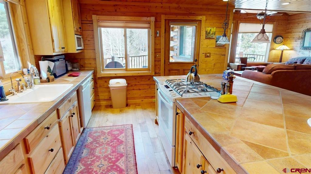 1130 Ocean Wave Drive Property Photo 4