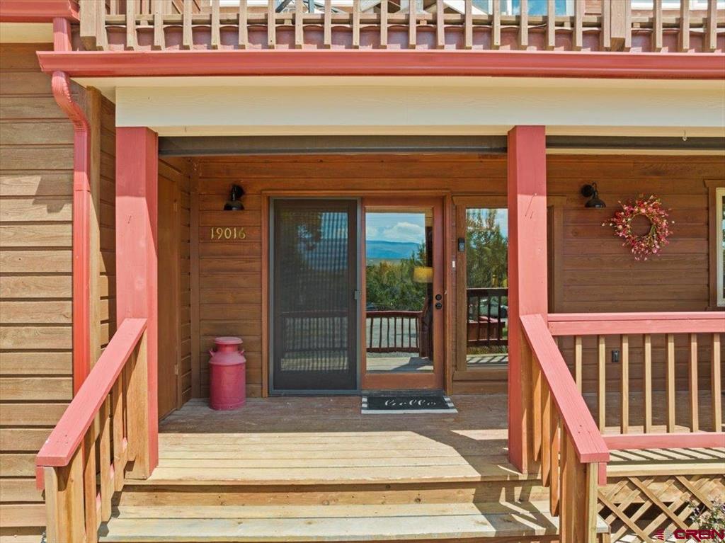 19016 Pinon Drive Property Photo 6