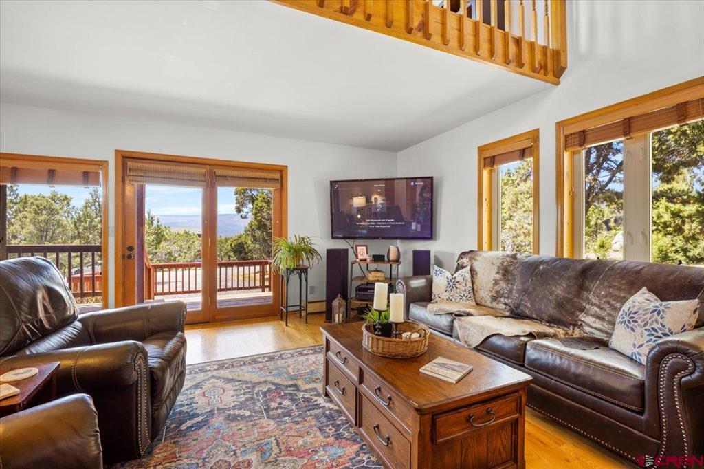 19016 Pinon Drive Property Photo 8