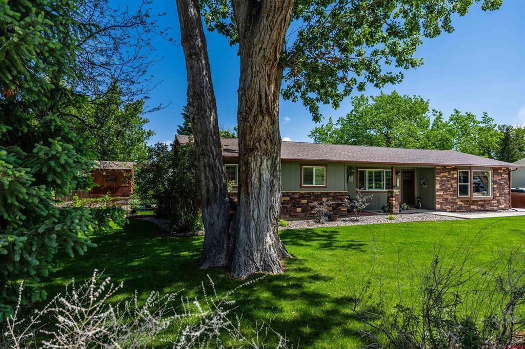 66111 Juniper Court Property Photo 1