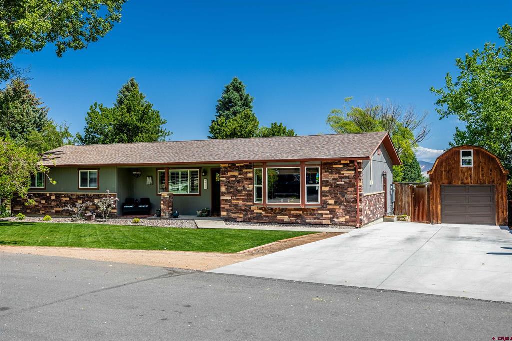66111 Juniper Court Property Photo 2