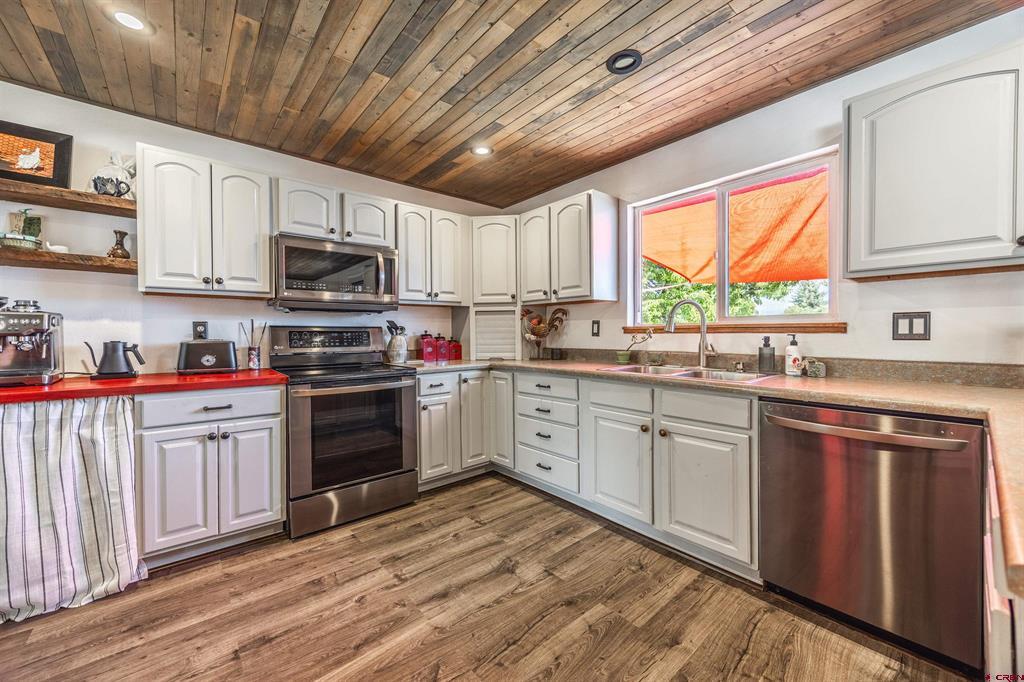 66111 Juniper Court Property Photo 8