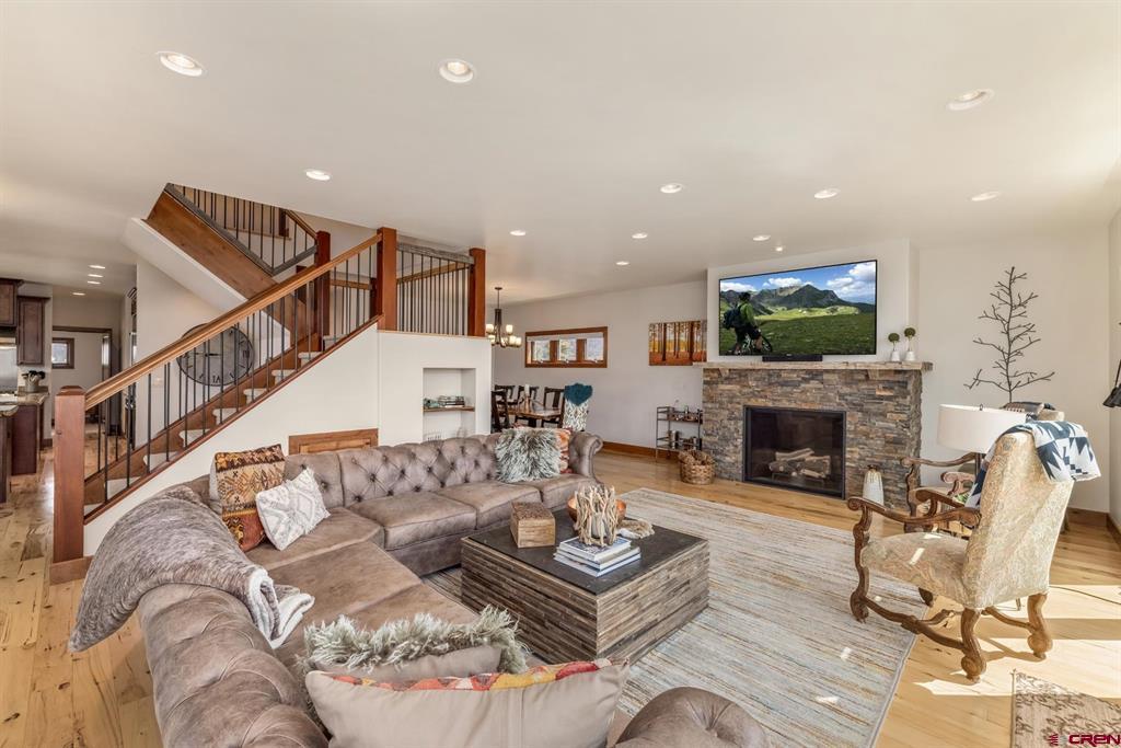 32 Cinnamon Mountain Road Property Photo 5