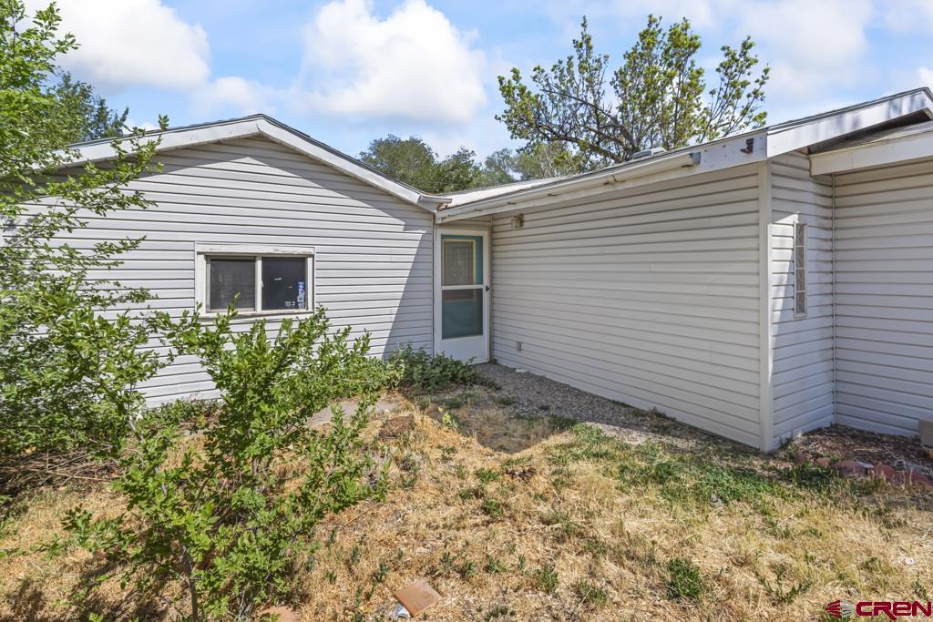 1011 S 5th Street Property Photo 3