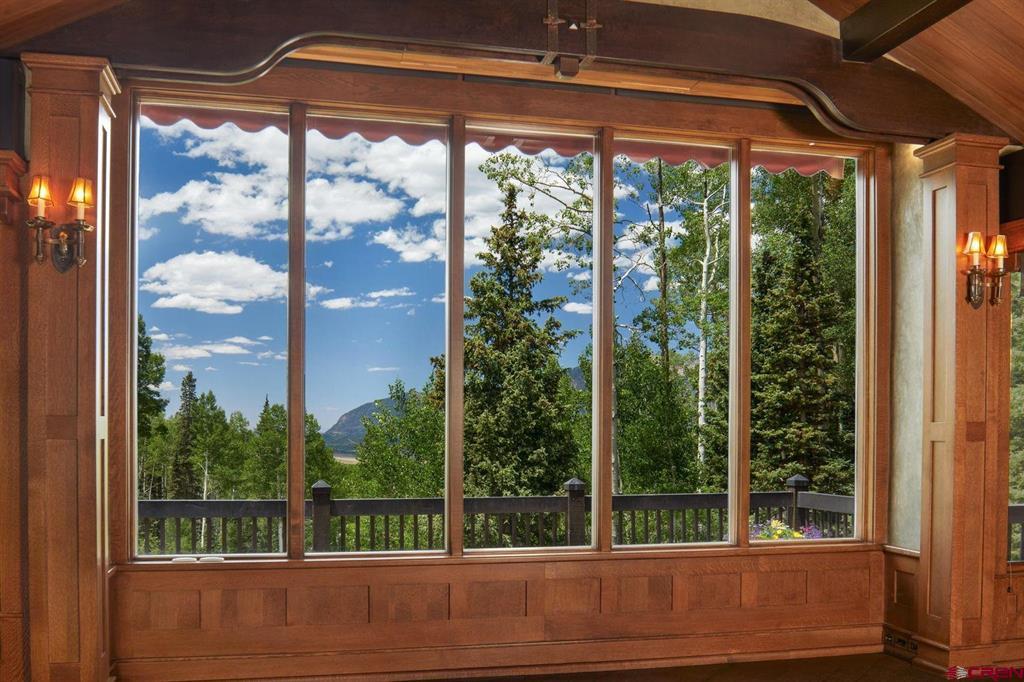 228 Benchmark Drive Property Photo 16