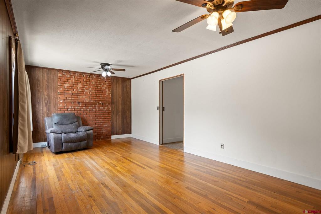 829 Leon Street Property Photo 16