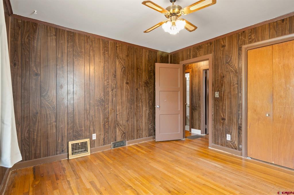 829 Leon Street Property Photo 20