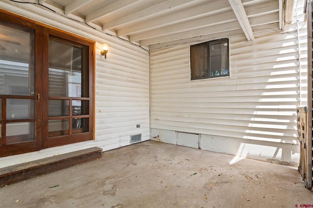 829 Leon Street Property Photo 21