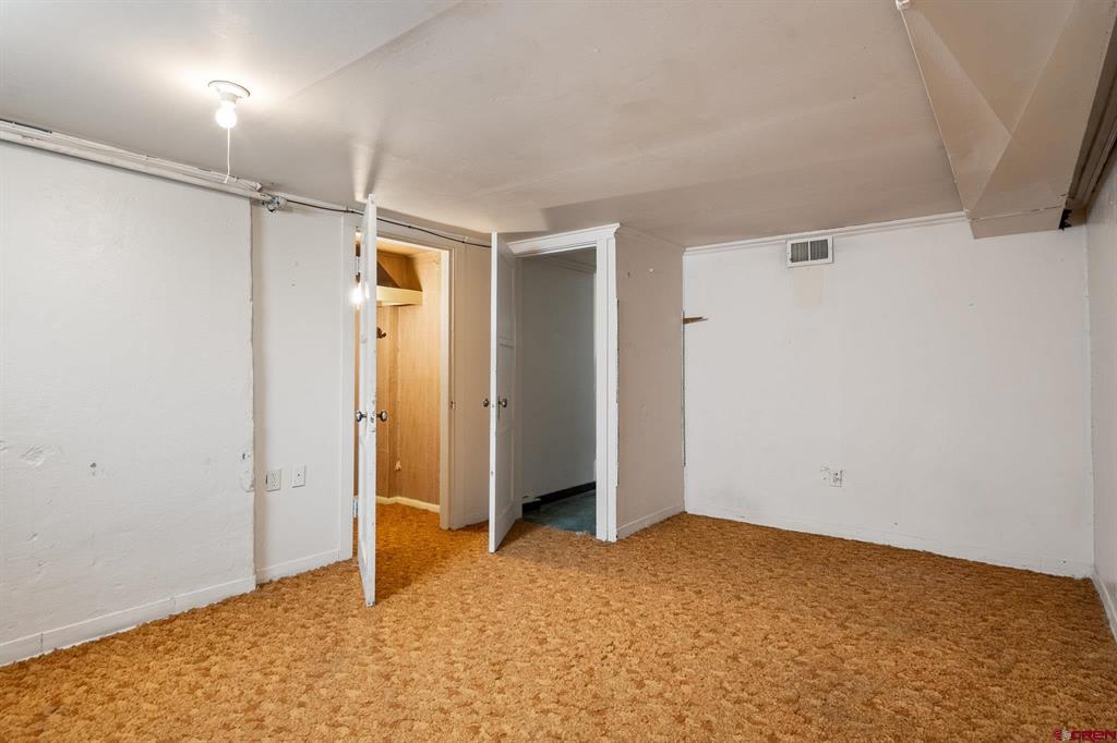 829 Leon Street Property Photo 23