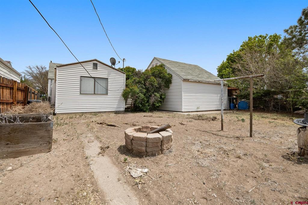 829 Leon Street Property Photo 30