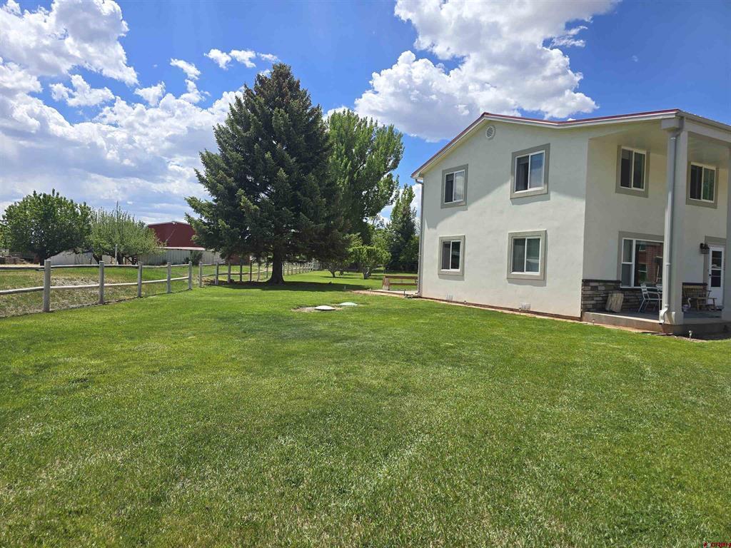63046 Spring Creek Road Property Photo 3
