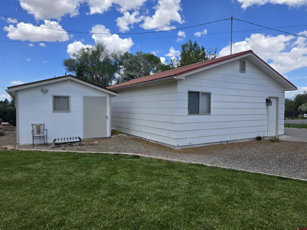 63046 Spring Creek Road Property Photo 8