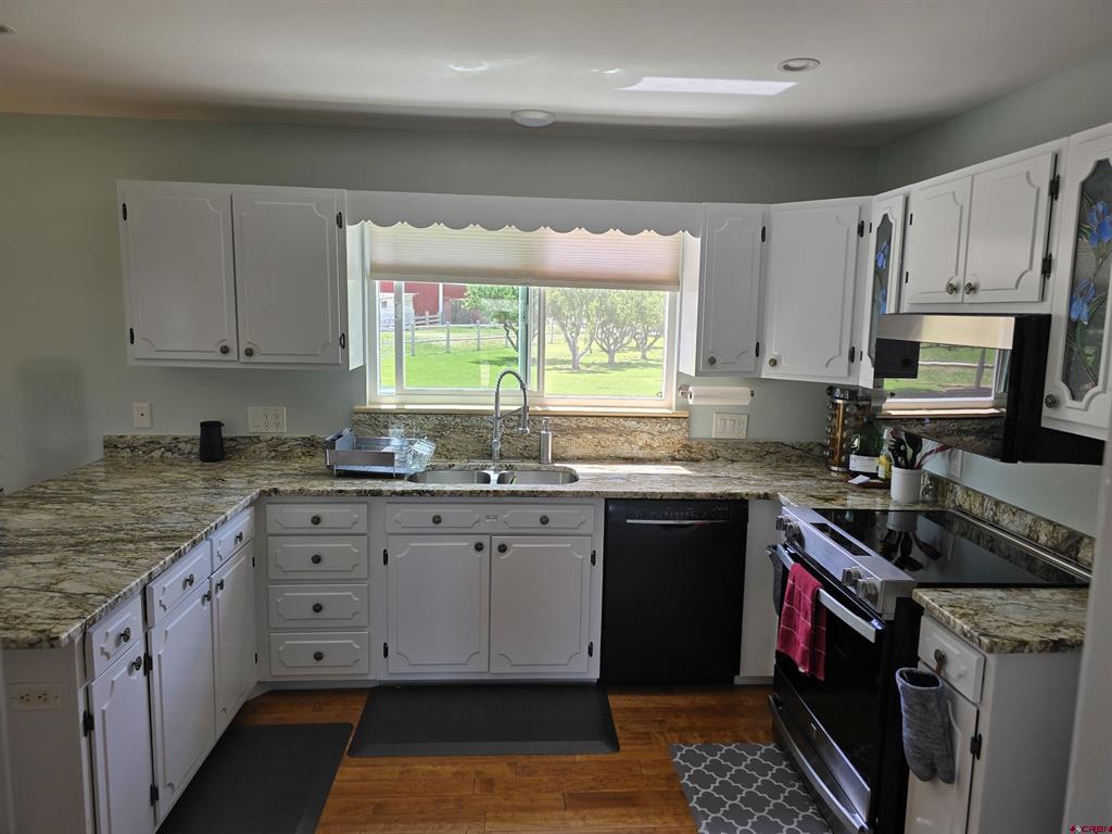 63046 Spring Creek Road Property Photo 10