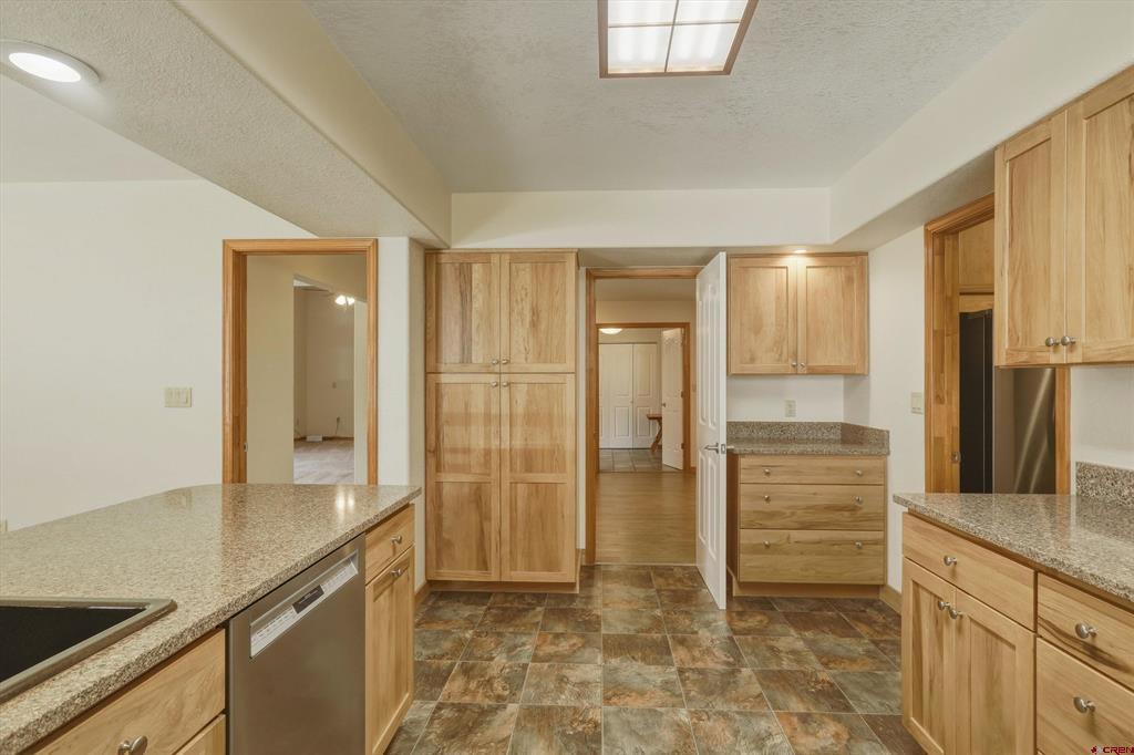 1160 Majestic Drive Property Photo 14