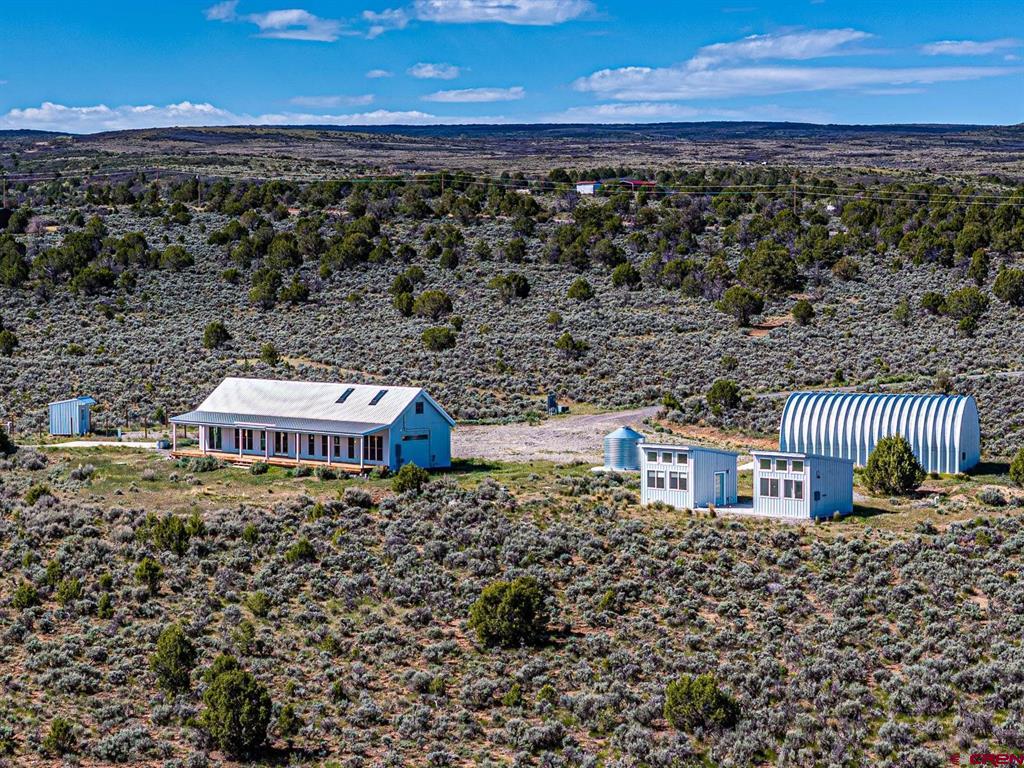 3530 Black Canyon Road Property Photo 4