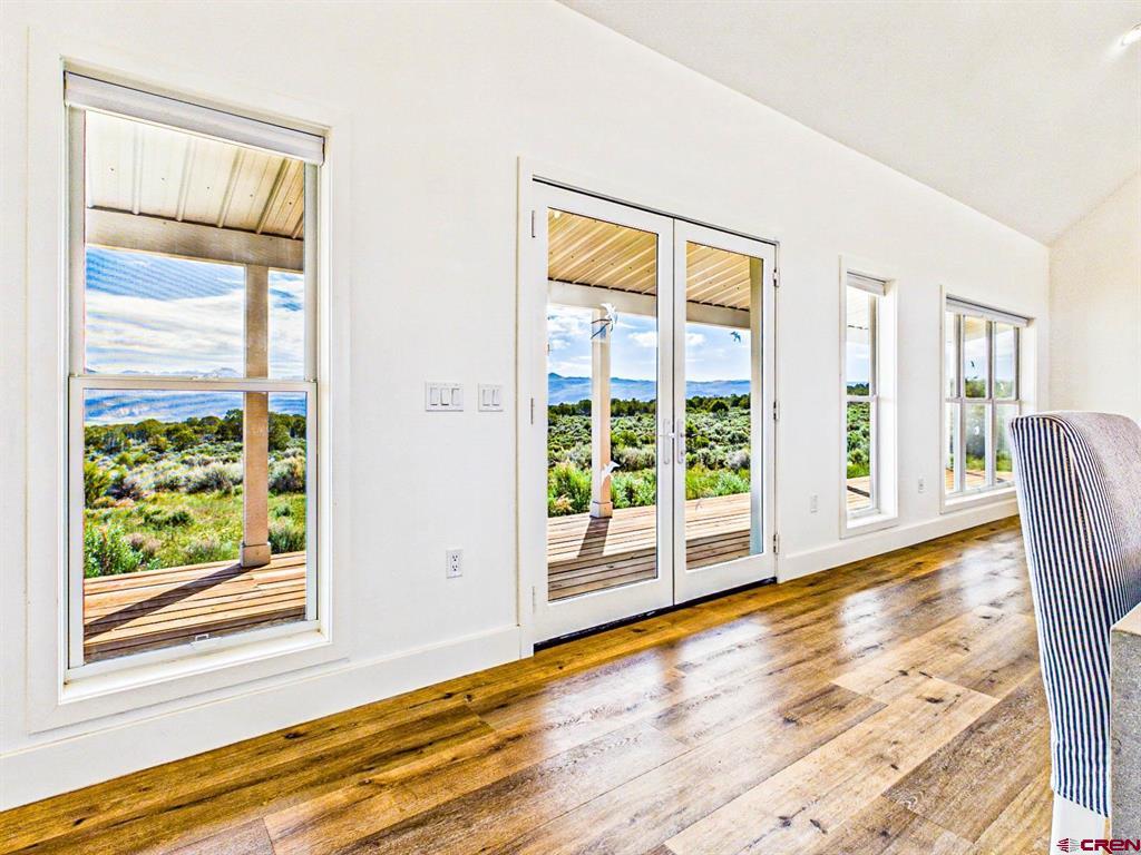 3530 Black Canyon Road Property Photo 11