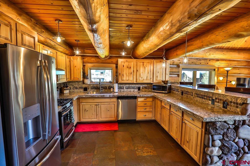 35 Brackenbury Street Property Photo 3