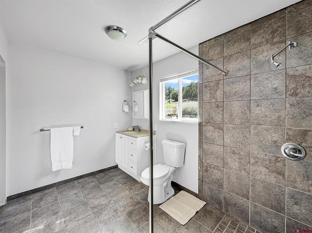 32310 B50 Road Property Photo 20