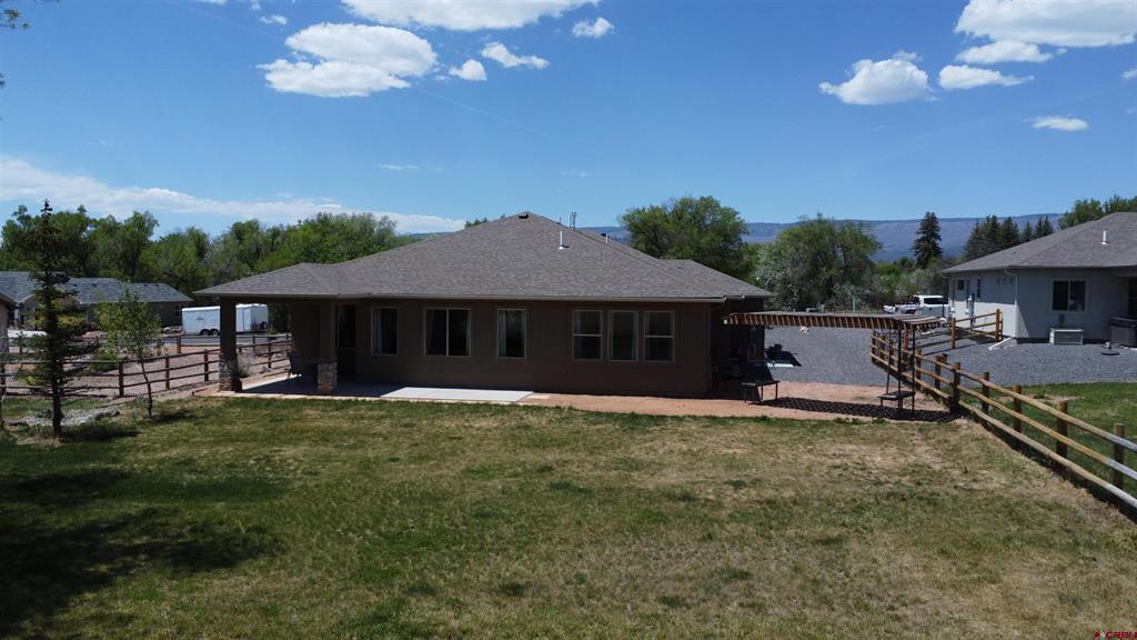 545 Se Stonebridge Drive Property Photo 5