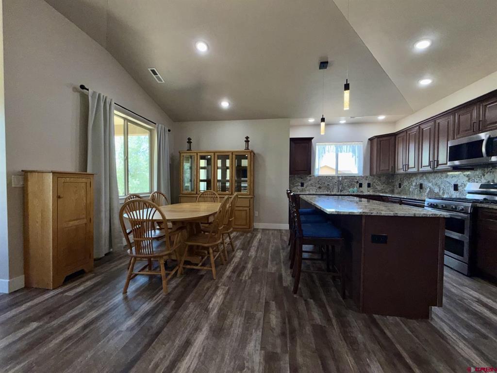 545 Se Stonebridge Drive Property Photo 15