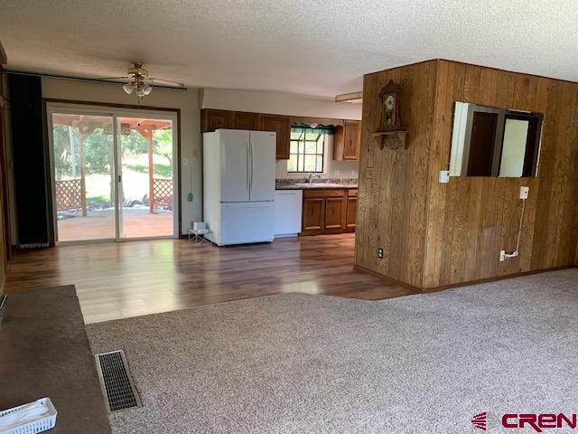 570 Sw 2nd Court Property Photo 4