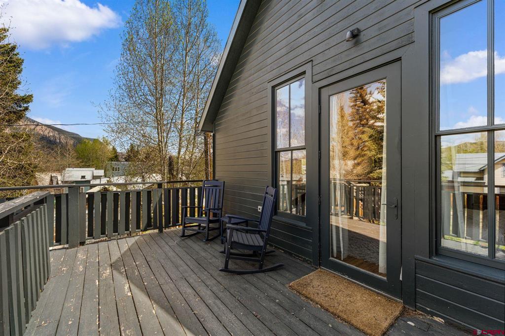 21 Elk Avenue Property Photo 27