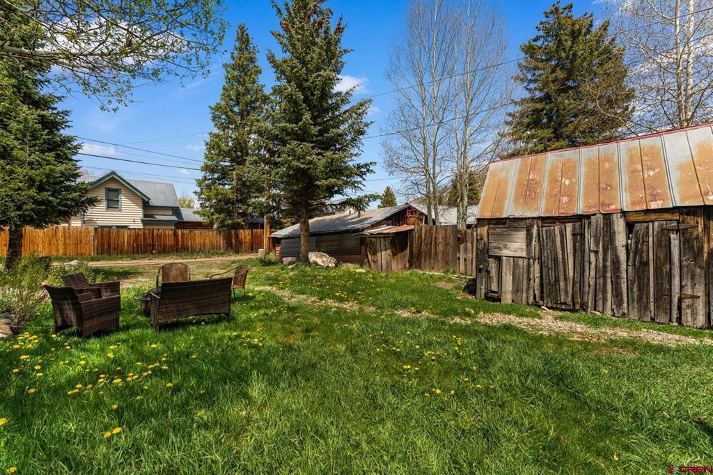 21 Elk Avenue Property Photo 29