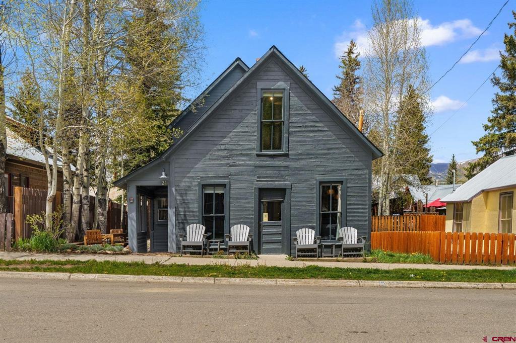 21 Elk Avenue Property Photo 33