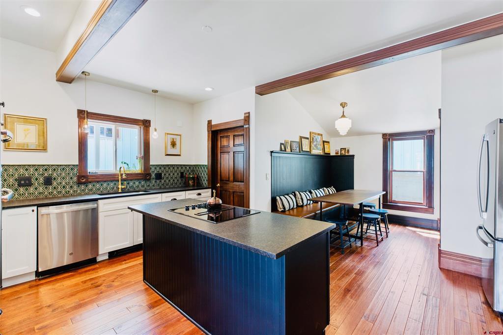 645 2nd Street Property Photo 10