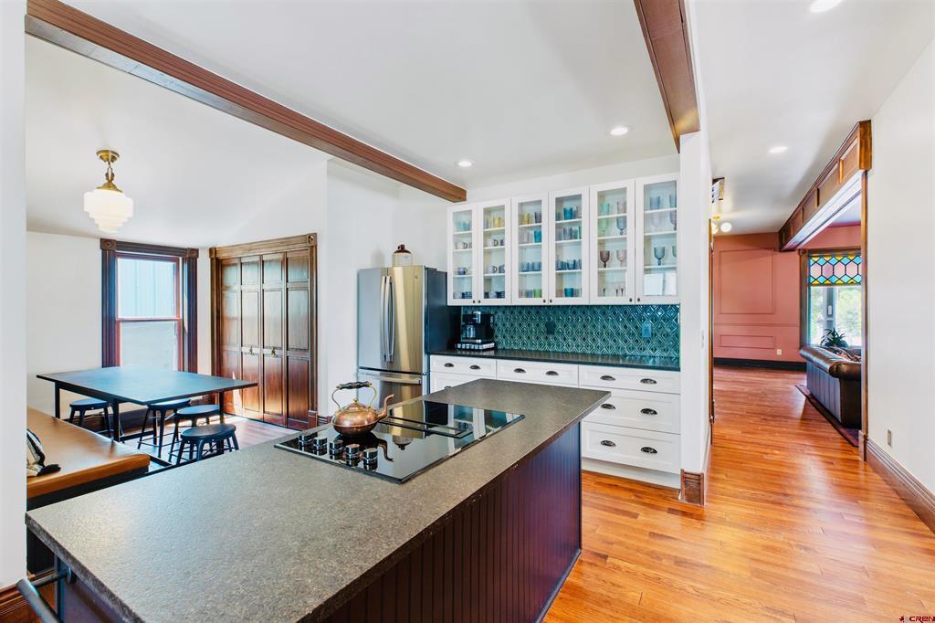 645 2nd Street Property Photo 12