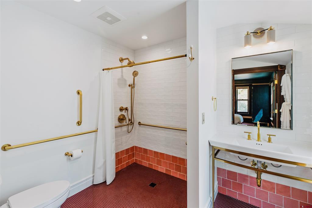 645 2nd Street Property Photo 17