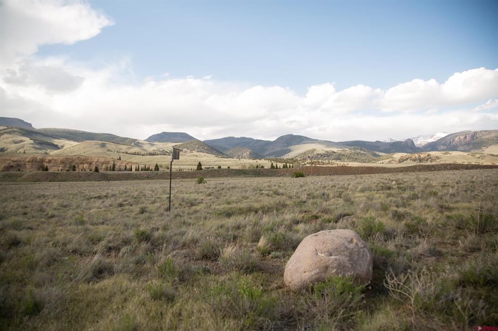207 Sunset Court Property Photo 6
