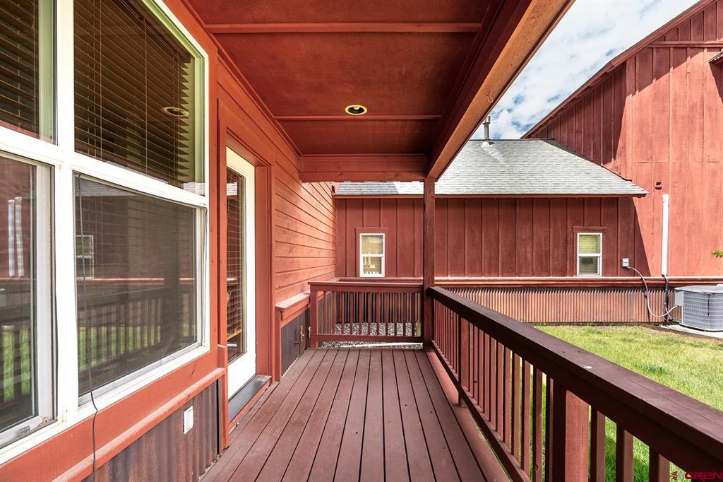 620 Lakeside Drive Property Photo 10
