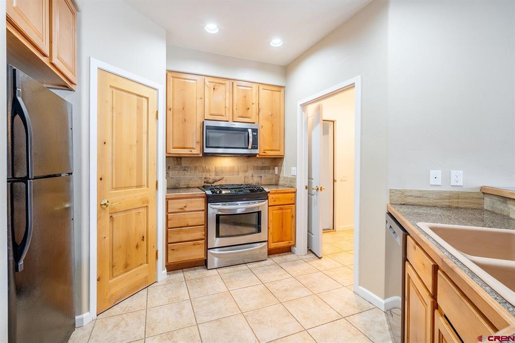 620 Lakeside Drive Property Photo 14