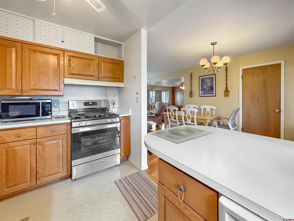 819 Brookside Drive Property Photo 6