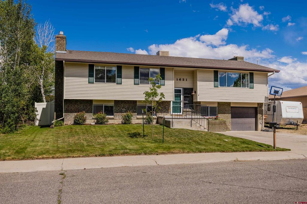 1621 Dover Road Property Photo 1
