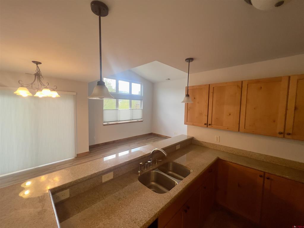 540 Redcliff Circle Property Photo 6