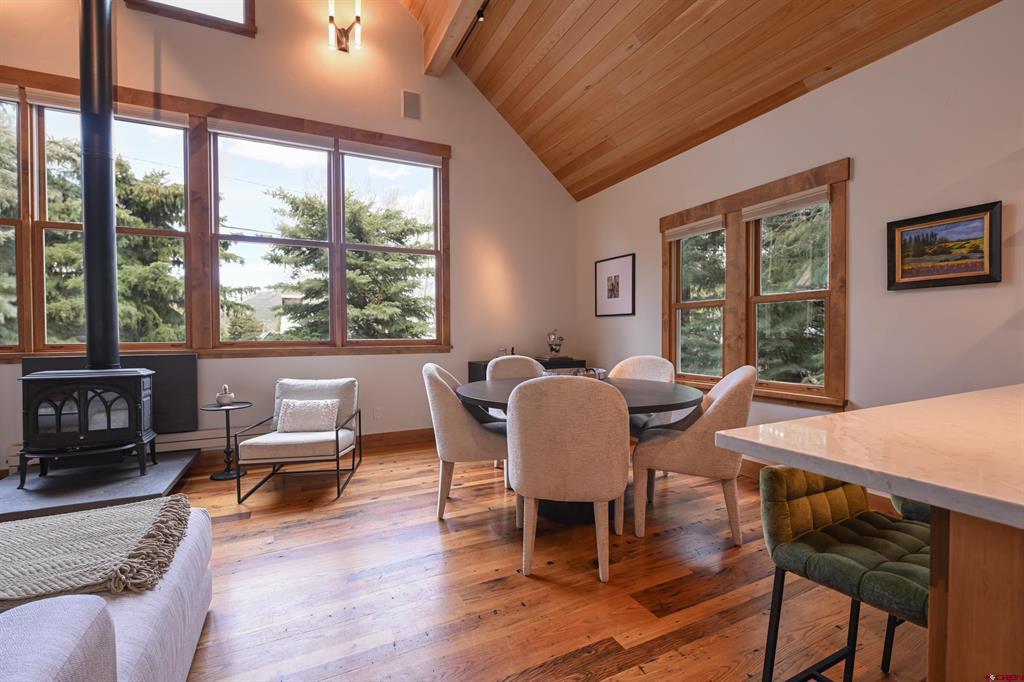 104 Whiterock Avenue Property Photo 12