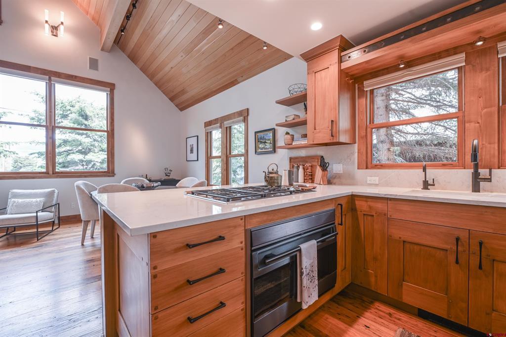 104 Whiterock Avenue Property Photo 14