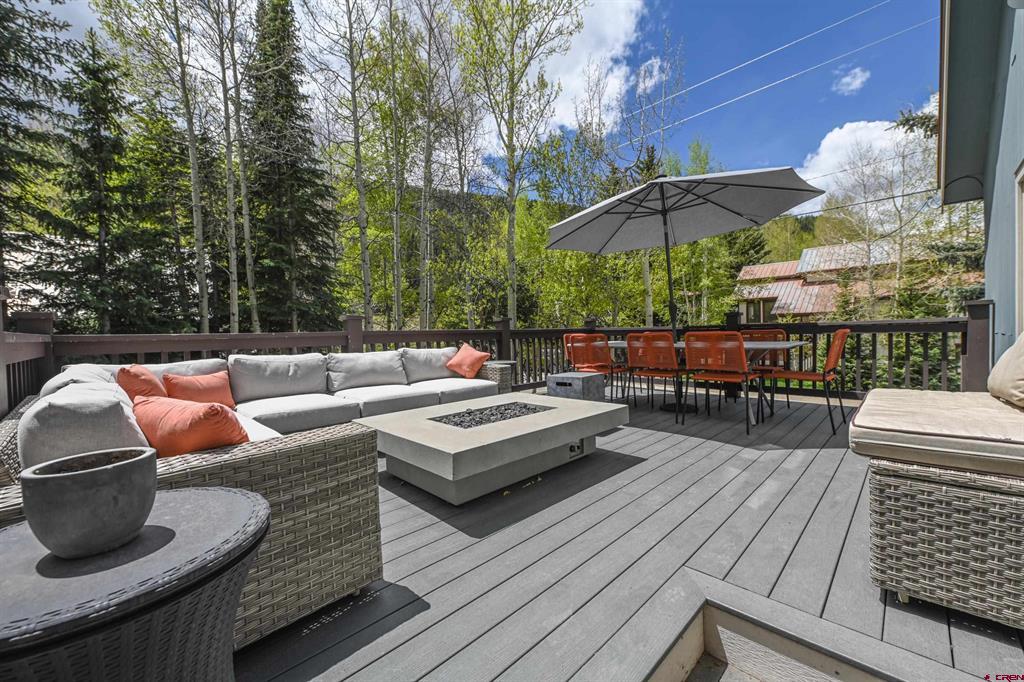 104 Whiterock Avenue Property Photo 25