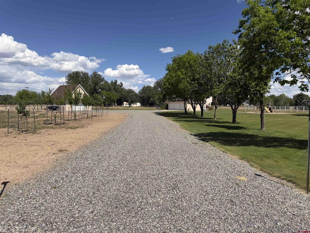 498 1775 Court Property Photo 1