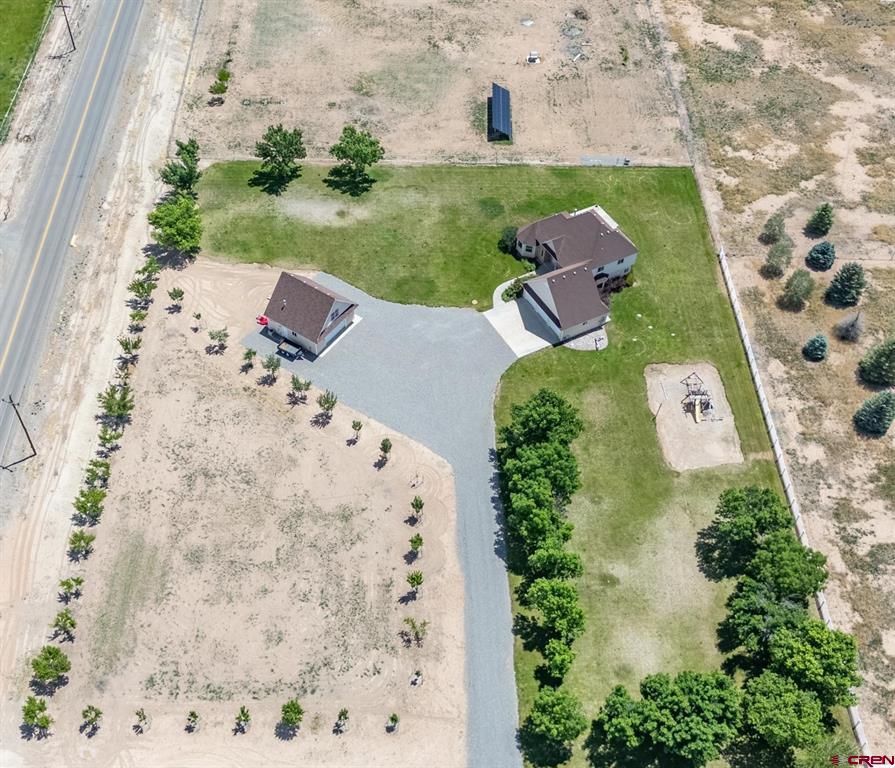 498 1775 Court Property Photo 6