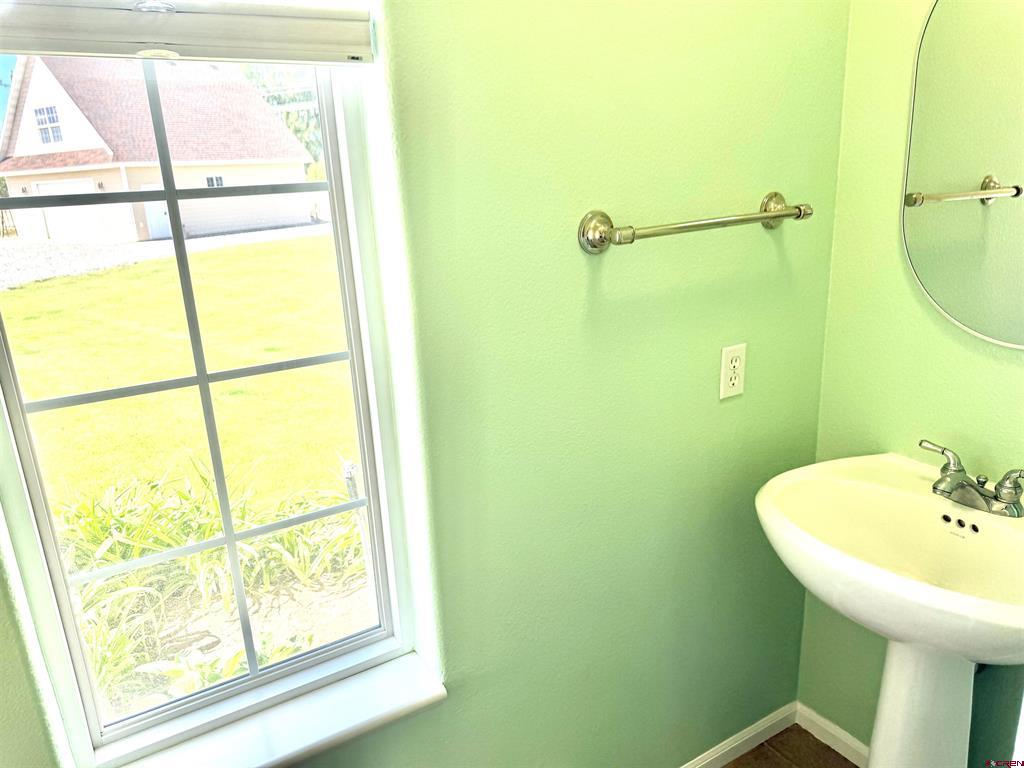 498 1775 Court Property Photo 29