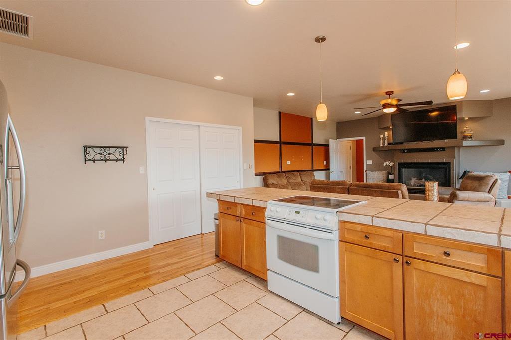 2230 Hill Street Property Photo 6