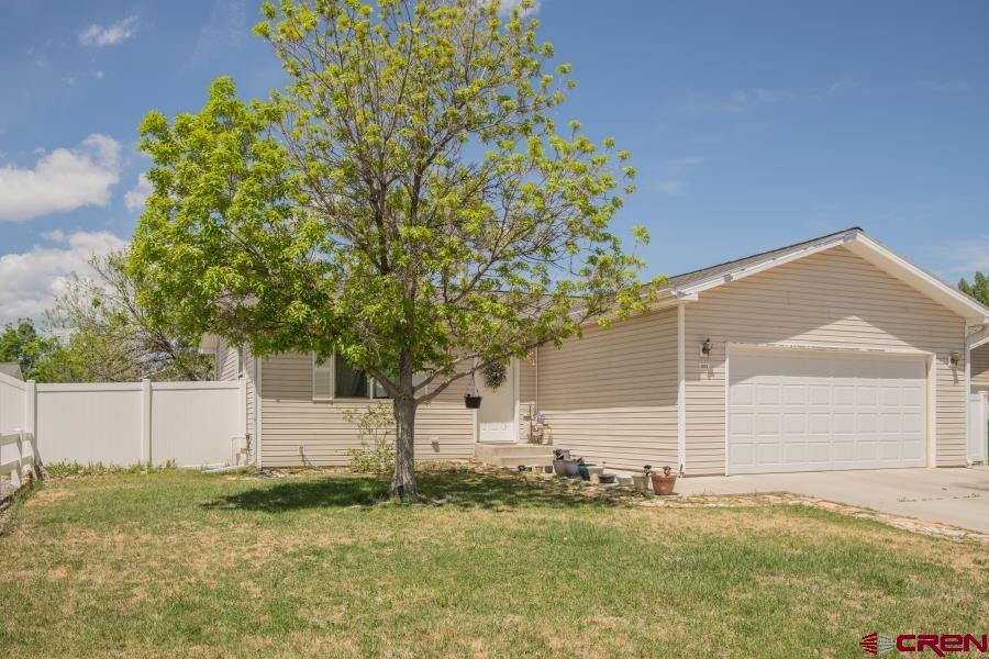 251 Evergreen Court Property Photo 1