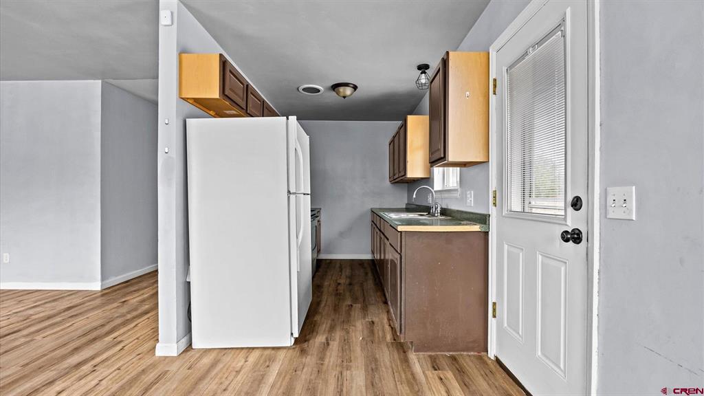 645 Carpenter Street Property Photo 4
